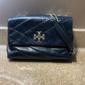 Tory Burch Kira Chevron in Navy Distressed Quilted Leather/Silver Hardware